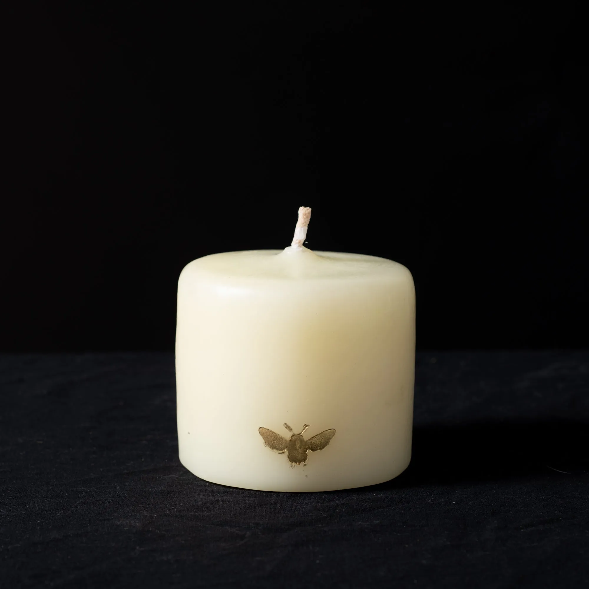 Bloom Bee Cylinder Candle 5x4