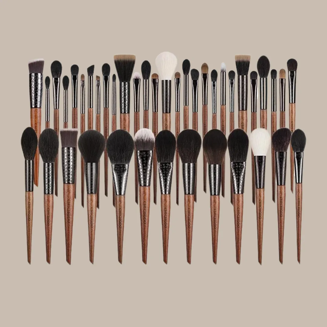 Natural & Synthetic Makeup Brushes