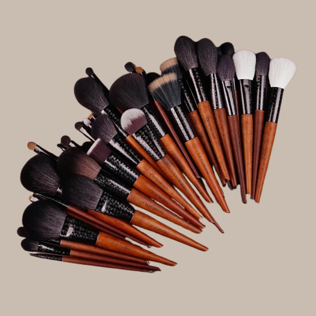 Natural & Synthetic Makeup Brushes